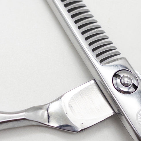 【ミズタニシザーズ ミズタニシザーMIZUTANI SCISSORS】EURO3000 KENNEX DRY メガネ シザー セニング 美容ハサミ すきばさみ 美容師 理容師 約10~15% 右利き 5.7インチ 中古 yc60