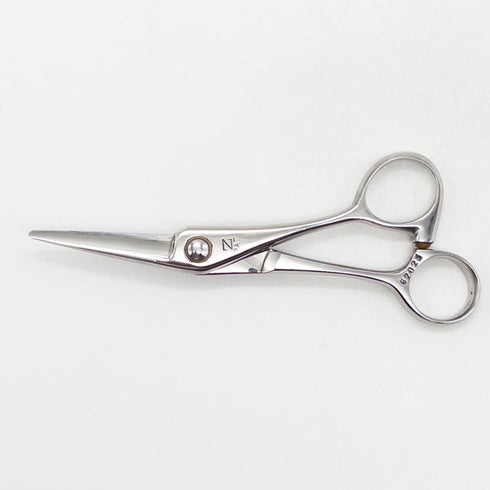 【ナルトシザーズ ナルトシザーNARUTO SCISSORS】 シザー オフセット 理容 美容ハサミ 美容師 理容師 右利き 4.9インチ 中古 yc66